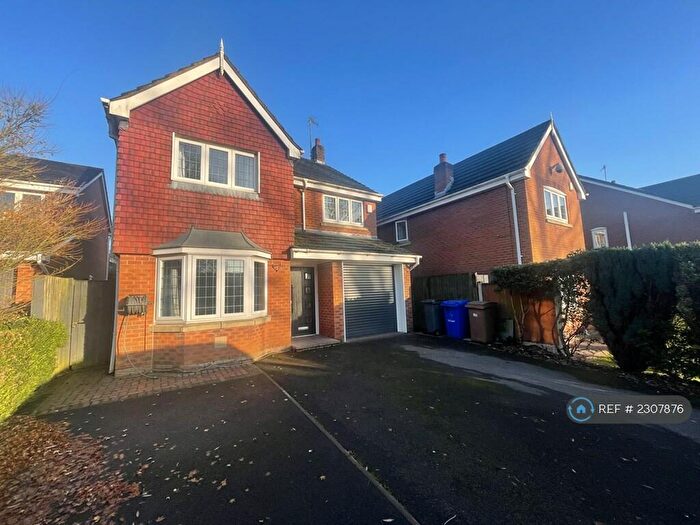 4 Bedroom Detached House To Rent In Cloughwood Way, Stoke-On-Trent, ST6