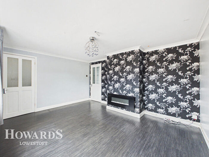 2 Bedroom Terraced House For Sale In Castleton Close, Lowestoft, NR32