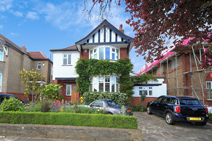 4 Bedroom Detached House To Rent In Myddelton Gardens, London, N21