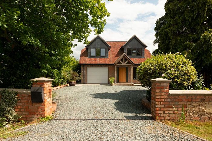 4 Bedroom Detached House For Sale In West Drive, Highfields Caldecote, Cambridge, CB23