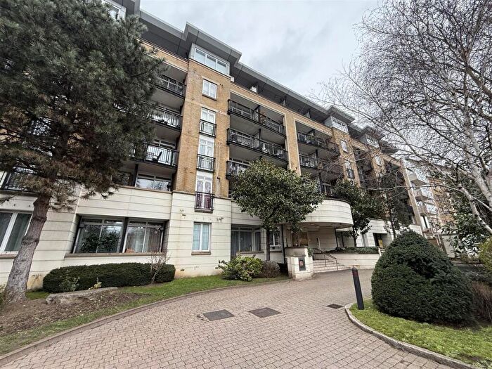 2 Bedroom Flat For Sale In Claremont Heights Islington, N1