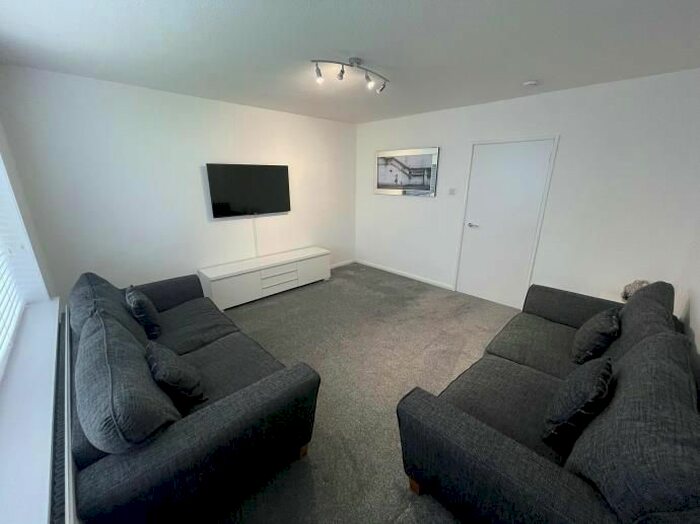 2 Bedroom Flat To Rent In Kincorth Circle, Aberdeen, AB12