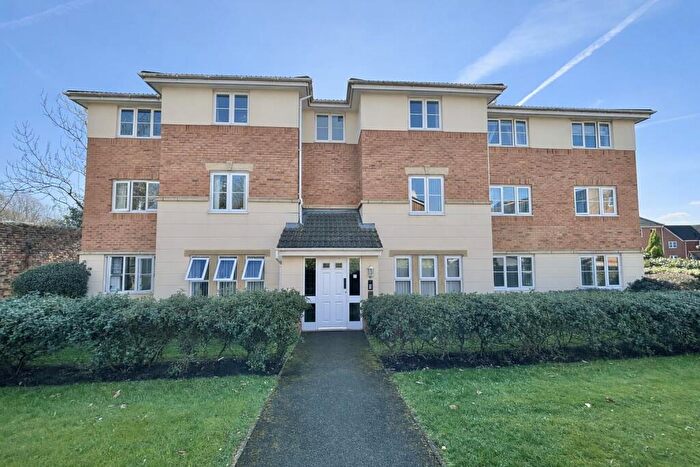 2 Bedroom Flat To Rent In Bayleyfield, Hyde, SK14