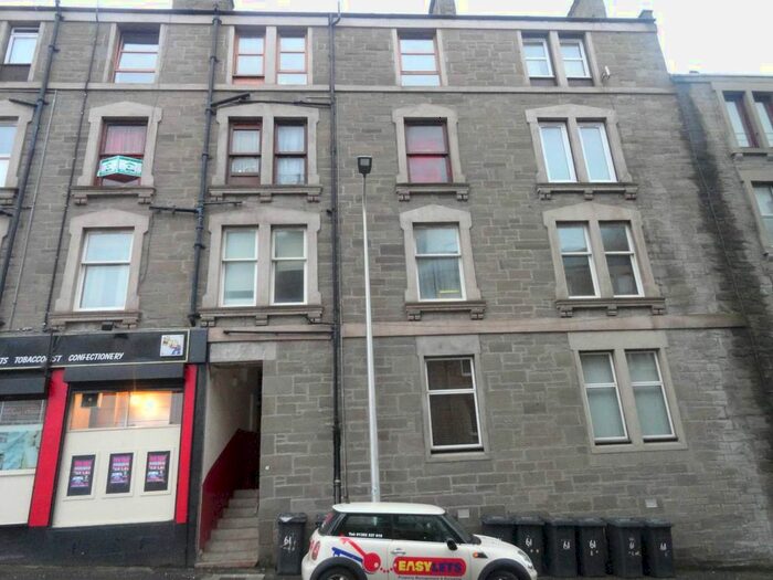 2 Bedroom Flat To Rent In Provost Road, Dundee, DD3