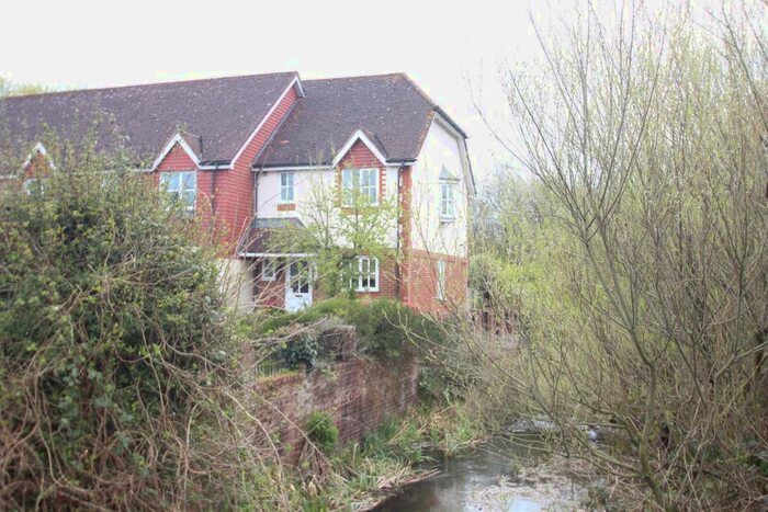 3 Bedroom End Of Terrace House For Sale In Middletons Close, Hungerford, RG17