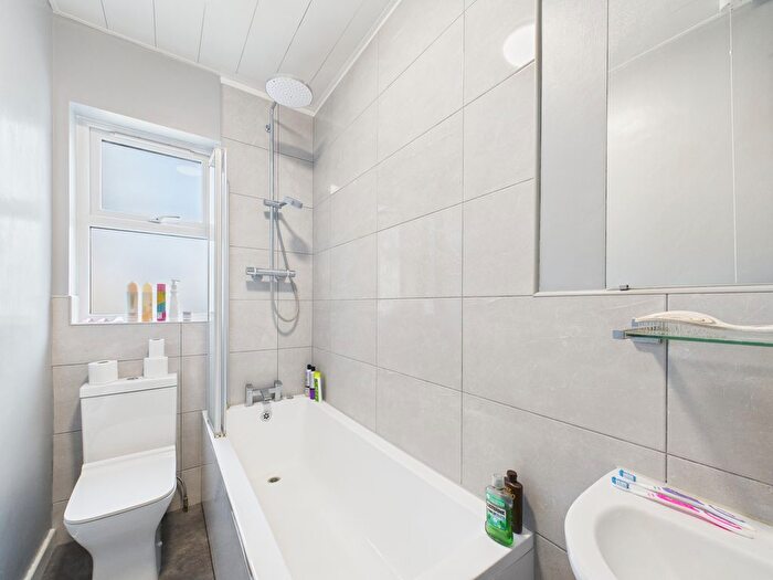 3 Bedroom Terraced House For Sale In Savery Street, Hull, HU9