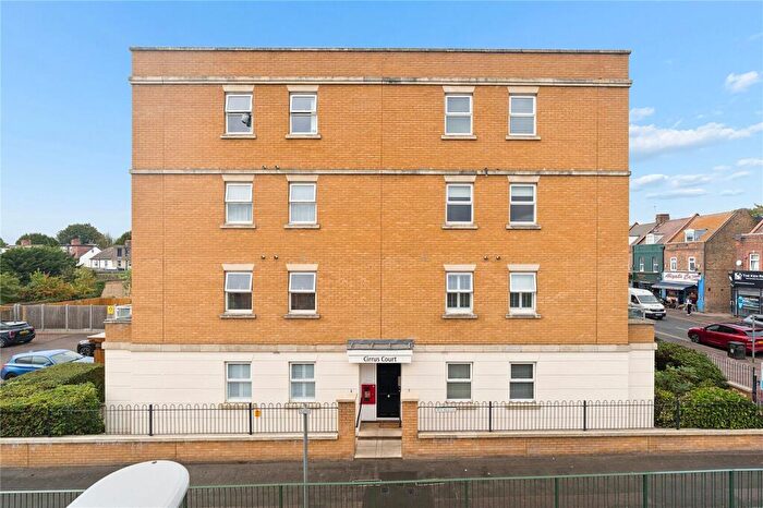 2 Bedroom Apartment For Sale In St. Marys Lane, Upminster, Essex, RM14