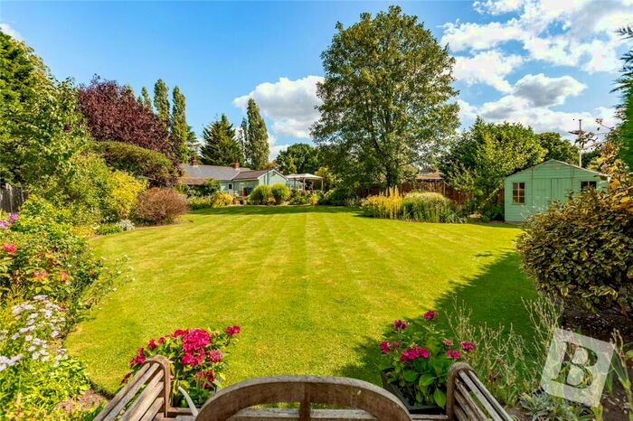 3 Bedroom Bungalow For Sale In Mayes Lane, Sandon, Chelmsford, Essex, CM2