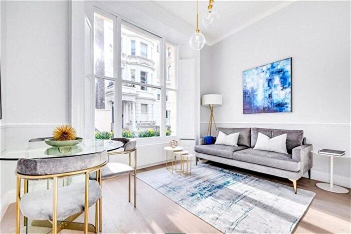 2 Bedroom Flat To Rent In Dawson Place, Dawson Place, W2