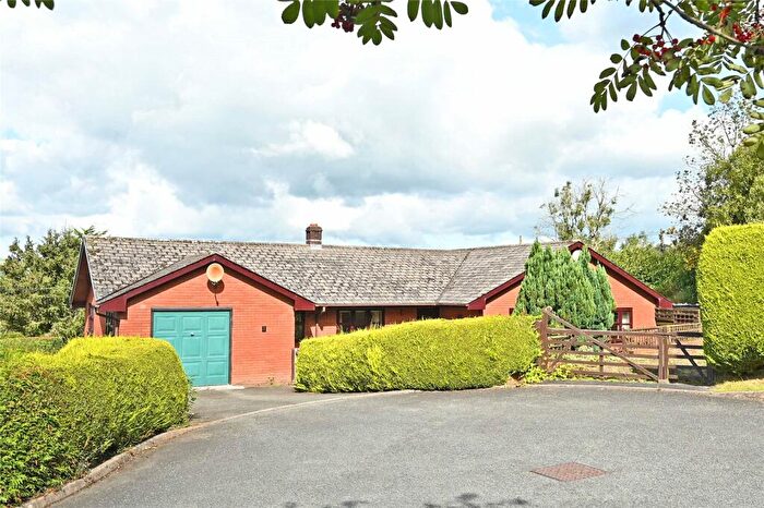 3 Bedroom Bungalow For Sale In Penarth Drive, Crossgates, Llandrindod Wells, LD1