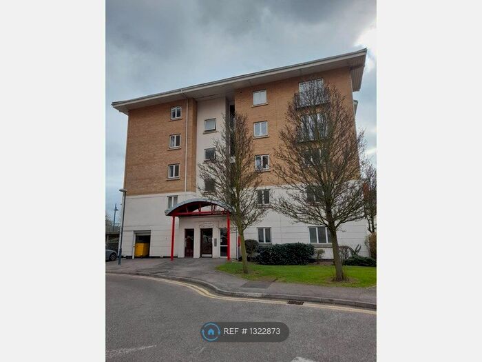 2 Bedroom Flat To Rent In Corral Heights, Erith, DA8