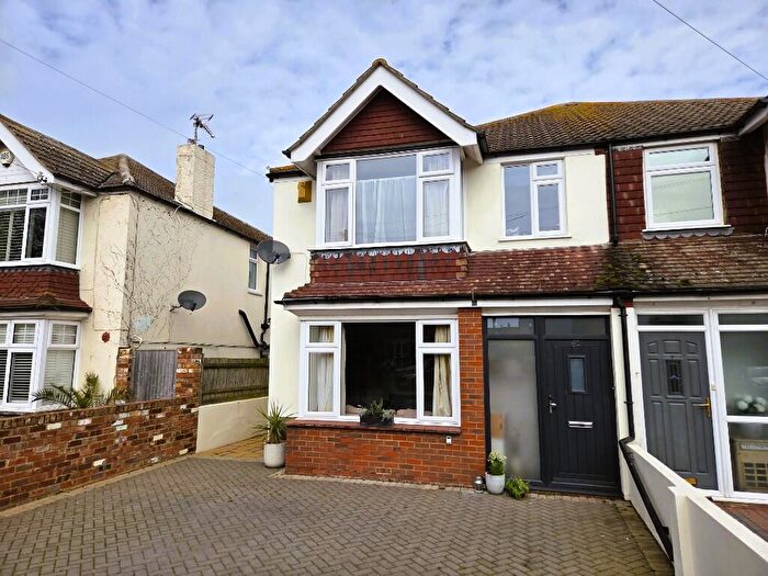 3 Bedroom Semi-Detached House To Rent In Ringwood Road, Eastbourne, East Sussex, BN22