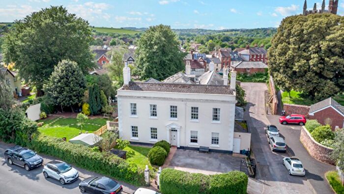 5 Bedroom Semi-Detached House For Sale In Rectory Drive, Alphington, EX2