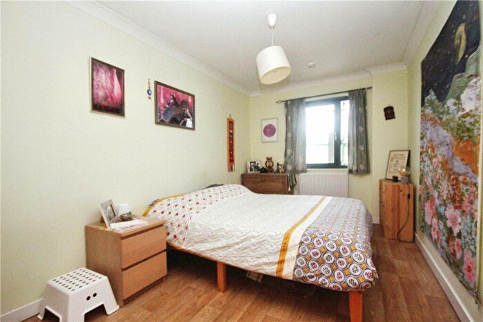 2 Bedroom Apartment To Rent In Crown Dale, London, SE19