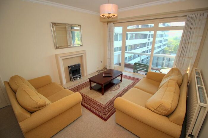 2 Bedroom Flat To Rent In Montagu Court, Gosforth, Newcastle Upon Tyne, NE3