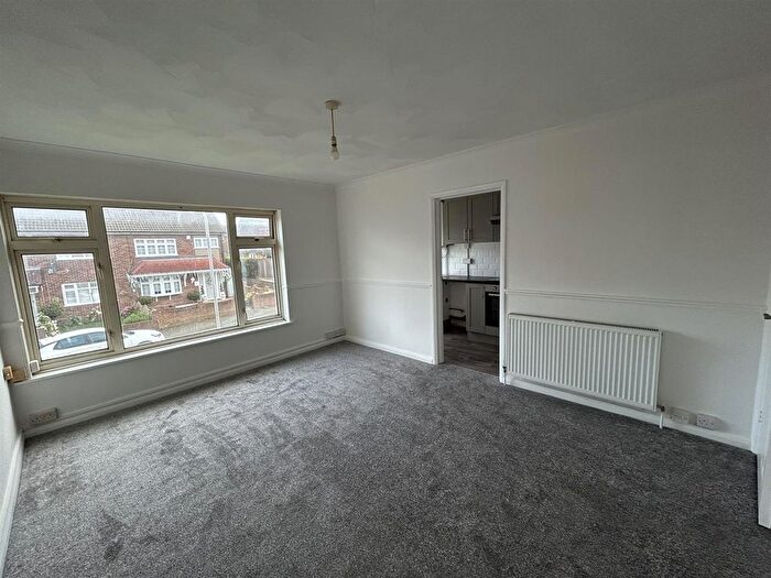 1 Bedroom Flat To Rent In Vicarage Lane, Gravesend, DA12