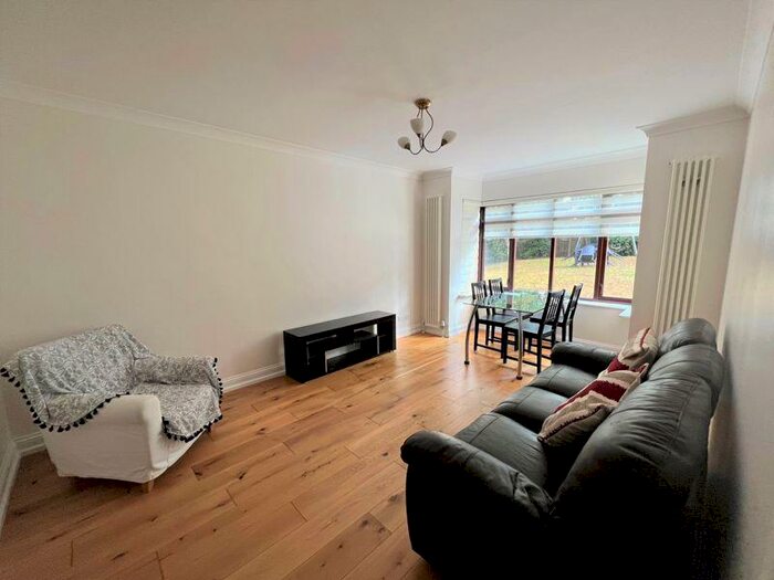 2 Bedroom Apartment To Rent In Station Road, Barnet, EN5