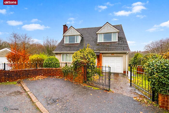 2 Bedroom Semi-Detached Bungalow For Sale In Cae Bach, Machen, Caerphilly, CF83