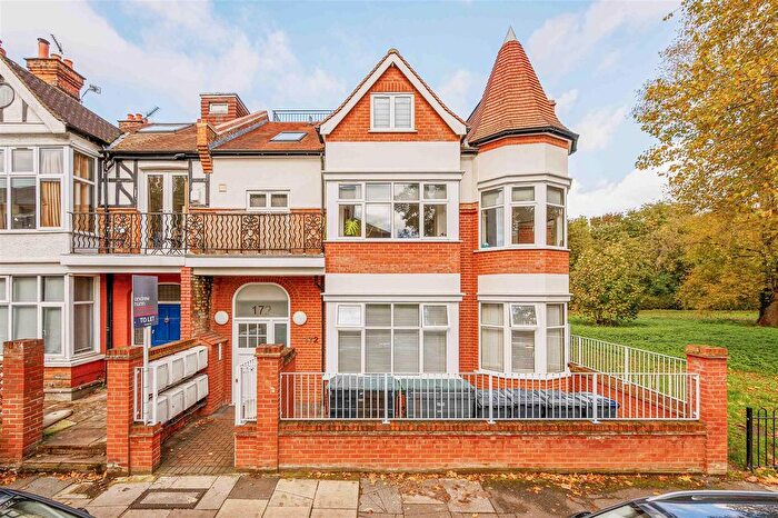 2 Bedroom Flat To Rent In Southfield Road, London, W4