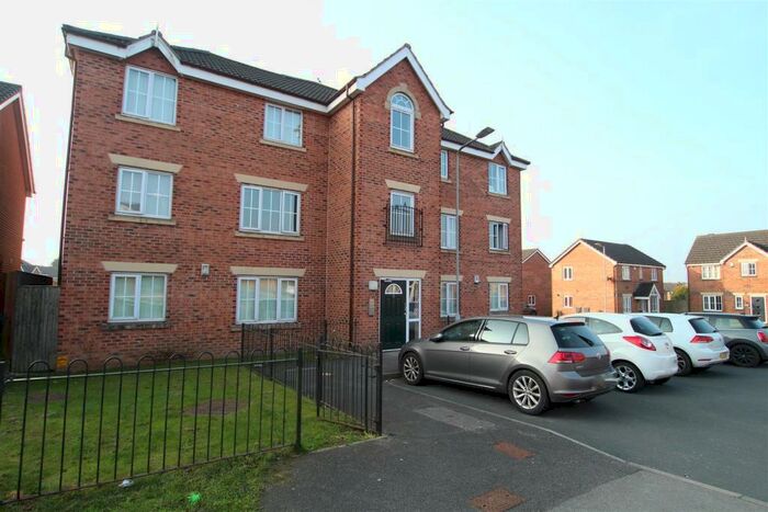 1 Bedroom Apartment To Rent In Roeburn Close, Bradford, BD6