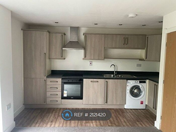 2 Bedroom Flat To Rent In Cantilever Gardens, Warrington, WA4