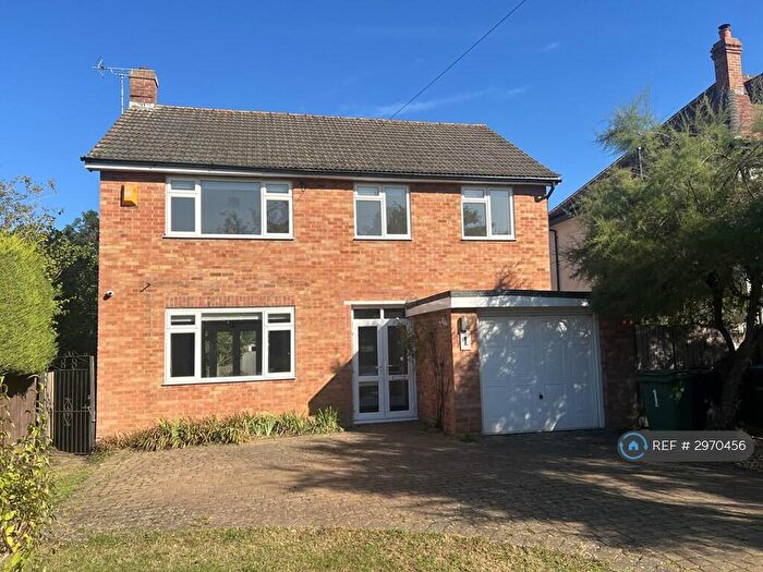 4 Bedroom Detached House To Rent In The Avenue, Esher, KT10