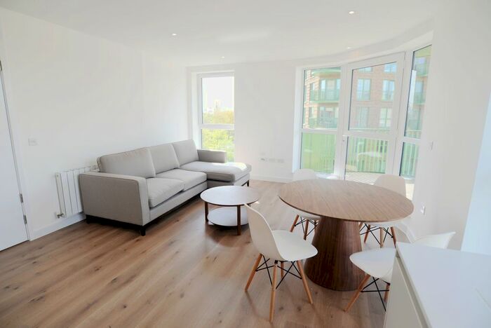 2 Bedroom Flat To Rent In Ottley Drive, London, SE3