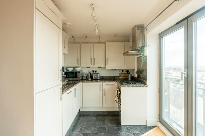2 Bedroom Apartment For Sale In Upper Belgrave Road, Clifton, Bristol, BS8