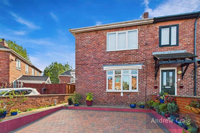 2 Bedroom End Of Terrace House For Sale In Cornwallis Square, South Shields, NE33