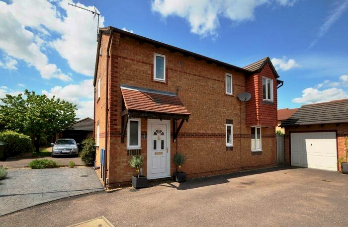 3 Bedroom Detached House To Rent In Japonica Close, Bicester, Oxfordshire, OX26
