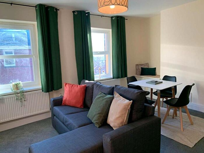 1 Bedroom Flat To Rent In Wesley Place, Newport, South Wales, NP20