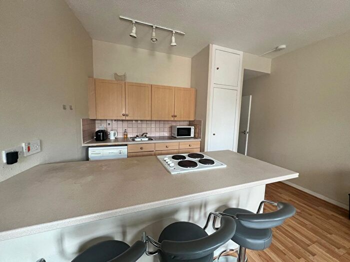 1 Bedroom Flat To Rent In St. Patrick Square, Edinburgh, EH8