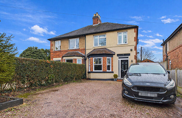 3 Bedroom Semi-Detached House For Sale In Moss Pit, Stafford, ST17