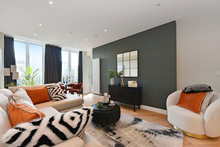 2 Bedroom Flat For Sale In The Grove, Stratford, E15