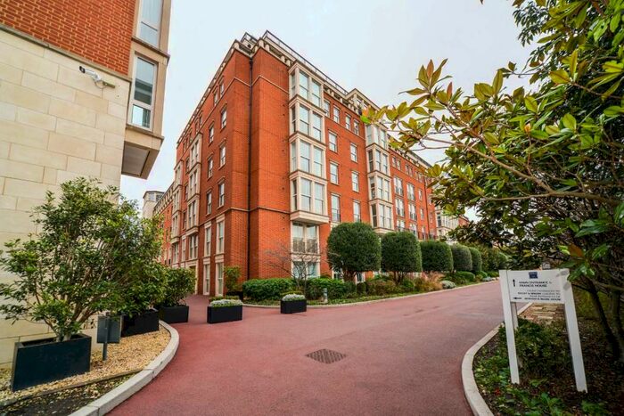 2 Bedroom Flat To Rent In Kings Road, Chelsea, London, SW10
