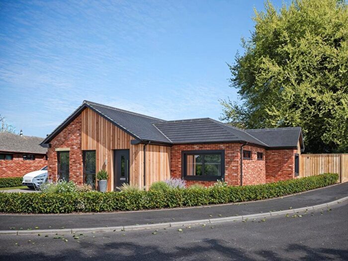 4 Bedroom Detached Bungalow For Sale In Hilltop Close, Shrewton, Salisbury, SP3
