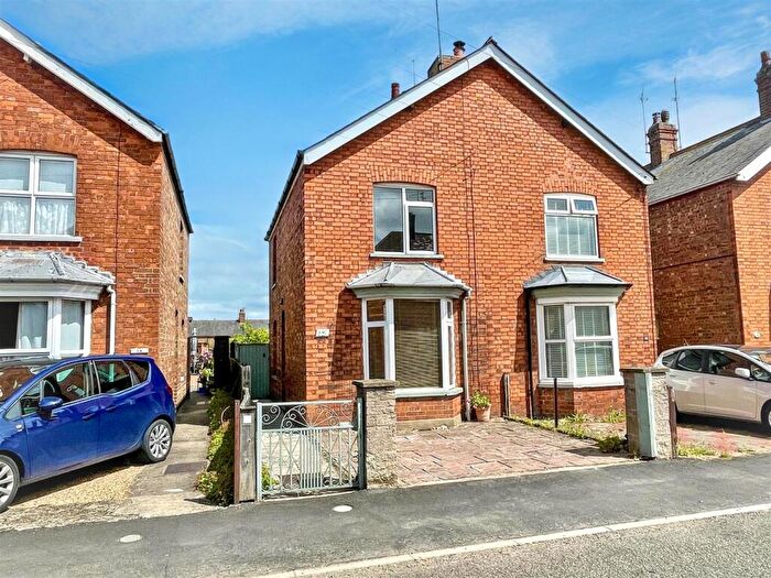 2 Bedroom Semi-Detached House For Sale In Doughty Street, Stamford, PE9