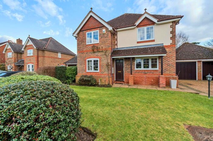 4 Bedroom Detached House To Rent In Dalby Close, Hurst, RG10