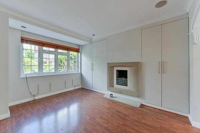 4 Bedroom Property To Rent In Rowan Crescent, Streatham Vale, London, SW16