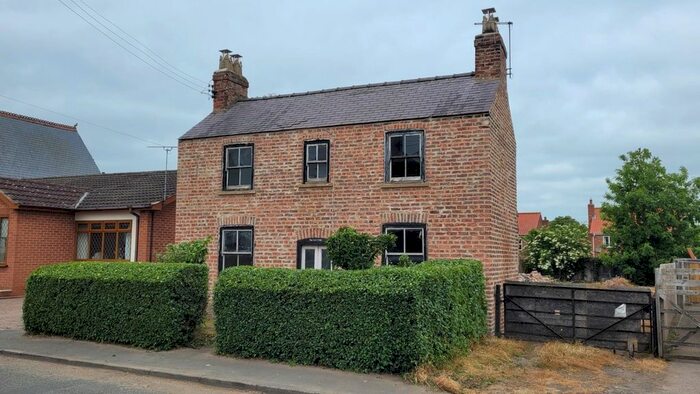 4 Bedroom Detached House For Sale In North End, Raskelf, York, YO61