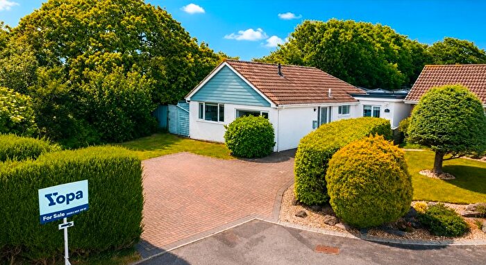 4 Bedroom Detached Bungalow For Sale In Veasy Park, Plymouth, PL9