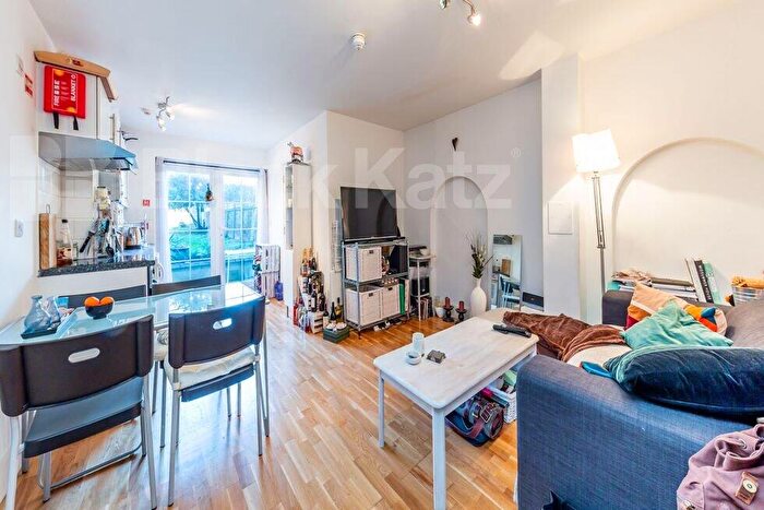 1 Bedroom Flat To Rent In Camden Road, Camden Borders, N7