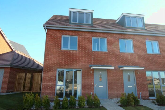 3 Bedroom Semi-Detached House To Rent In Minikin Close, Colchester, CO6