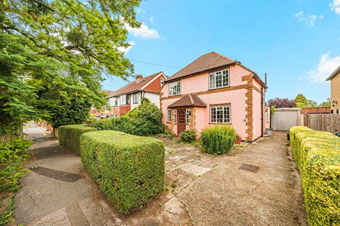 2 Bedroom Detached House For Sale In Horne Road, Shepperton, TW17