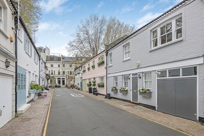 2 Bedroom Mews To Rent In Elm Park Lane, London, SW3