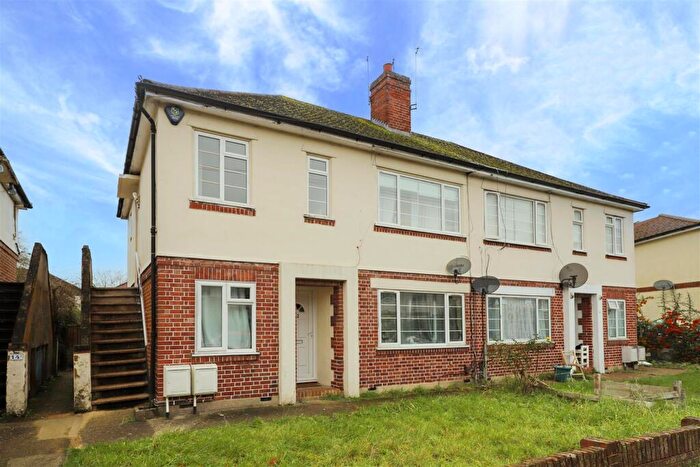 2 Bedroom Maisonette For Sale In Northdown Close, Ruislip, HA4
