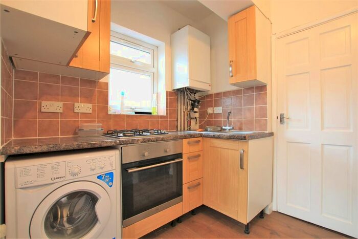 1 Bedroom Flat To Rent In Raleigh Road, Southall, UB2