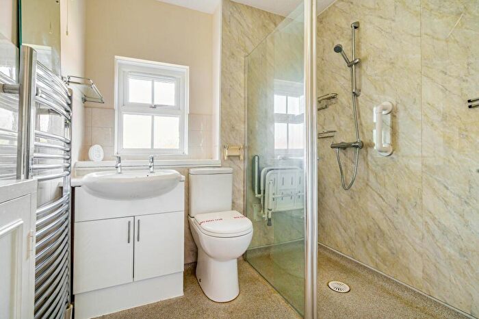 1 Bedroom Apartment For Sale In Rosehill, Billingshurst, RH14