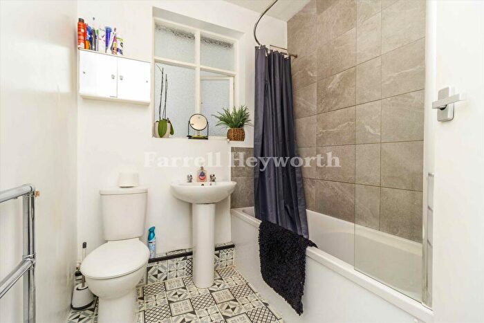 2 Bedroom Bungalow For Sale In Woodlands Drive, Heysham, Morecambe, LA3