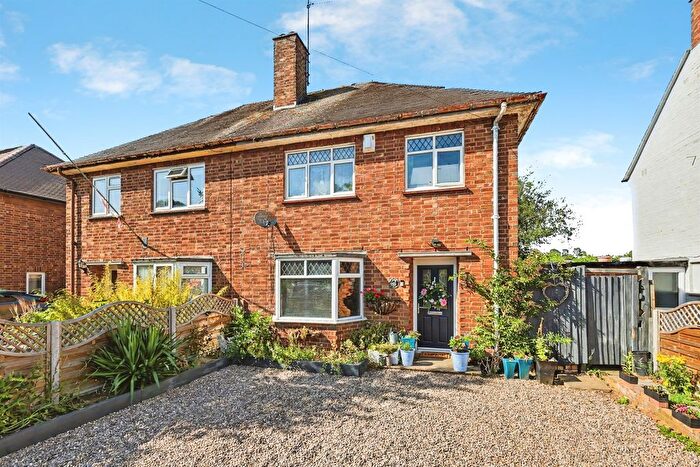 3 Bedroom Semi-Detached House For Sale In Holdenby Road, Northampton, NN2